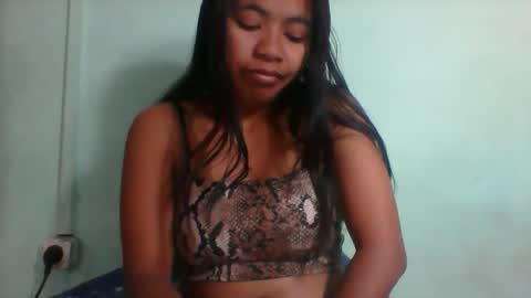 Snapshot of rinah856024 chatting on September 2025 05:07:02 AM rinah856024 online show from September 2025 05:07:02 AM