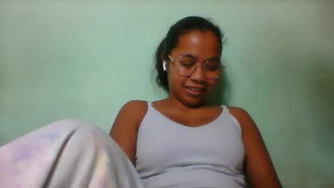 Snapshot of rinah856024 chatting on May 2026 04:12:01 PM rinah856024 online show from May 2026 04:12:01 PM
