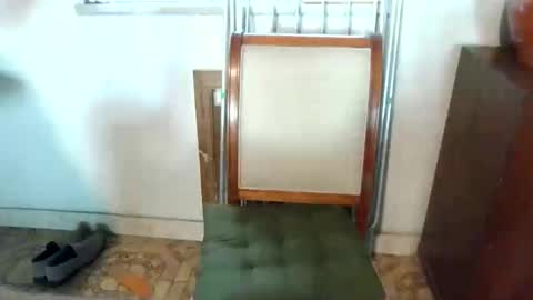 ripsterbra online show from May 2026 12:01:02 PM