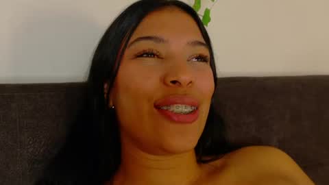 Snapshot of ririibrunette__ chatting on June 2026 12:32:02 AM RIRI online show from June 2026 12:32:02 AM