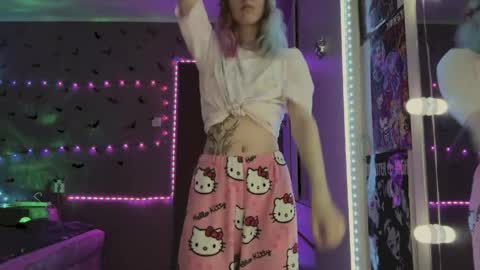 Nicole online show from May 2026 03:18:02 PM