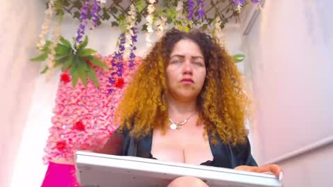 Risitos De Oro online show from May 2026 11:37:01 AM