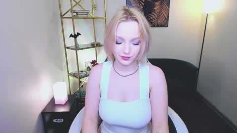 Snapshot of rita_sun_ chatting on December 2025 11:19:01 AM Rita 3 online show from December 2025 11:19:01 AM