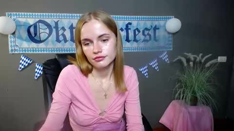 Snapshot of ritakiskis chatting on October 2025 07:00:01 PM ritakiskis online show from October 2025 07:00:01 PM