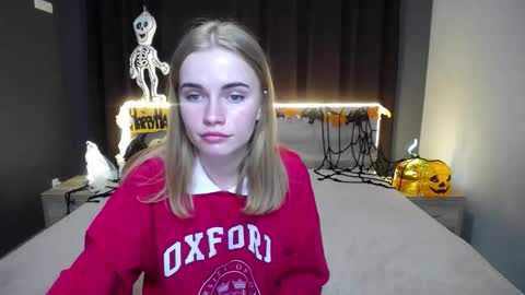 Snapshot of ritakiskis chatting on October 2025 09:17:02 PM ritakiskis online show from October 2025 09:17:02 PM