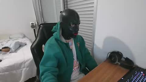 rivenderrr online show from April 2026 10:04:01 PM