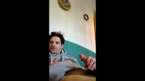 rizzo1980682473 online show from April 2026 04:09:02 PM
