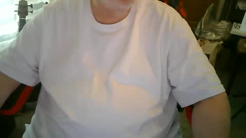 Snapshot of rndmronnie chatting on April 2026 06:27:02 PM Ron Rodan online show from April 2026 06:27:02 PM