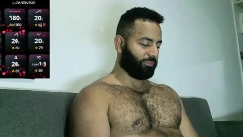 Snapshot of roa32sebas chatting on May 2026 05:54:01 PM SebasRoa online show from May 2026 05:54:01 PM