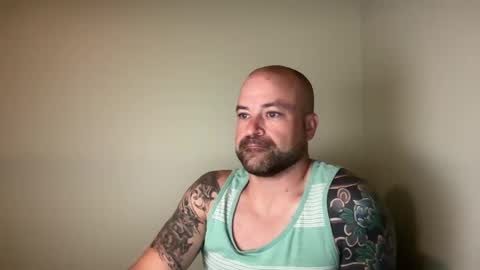 Snapshot of roadking1122 chatting on October 2025 08:26:02 AM roadking1122 online show from October 2025 08:26:02 AM