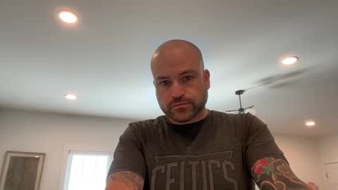 Snapshot of roadking1122 chatting on December 2025 02:33:01 PM roadking1122 online show from December 2025 02:33:01 PM