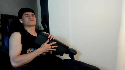 Roan Birkin online show from November 2025 07:30:02 PM