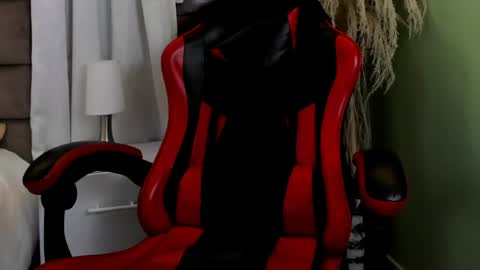 Roan Birkin online show from April 2026 09:05:01 PM