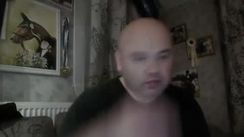 rob18997 online show from November 2025 04:09:02 PM