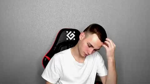 Snapshot of robert10211 chatting on November 2025 03:24:02 PM robert10211 online show from November 2025 03:24:02 PM