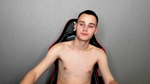 Snapshot of robert10211 chatting on November 2025 05:13:01 PM robert10211 online show from November 2025 05:13:01 PM