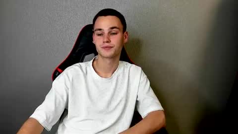 Snapshot of robert10211 chatting on November 2025 03:34:01 AM robert10211 online show from November 2025 03:34:01 AM