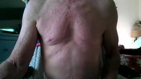 Snapshot of robert45556 chatting on November 2025 08:10:01 PM robert online show from November 2025 08:10:01 PM