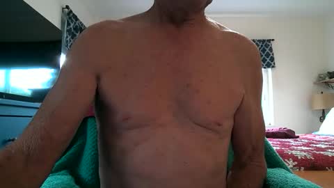 Snapshot of robert45556 chatting on December 2025 08:02:01 PM robert online show from December 2025 08:02:01 PM