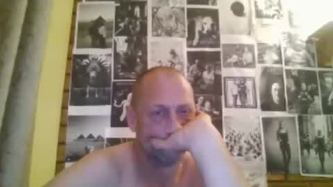 Snapshot of robert69huge chatting on February 2026 02:30:02 AM robert69huge online show from February 2026 02:30:02 AM