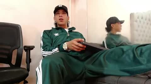 robert_kingg online show from June 2026 09:53:01 PM