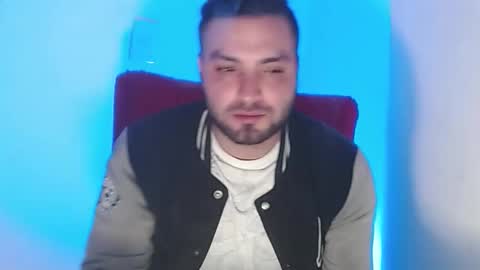 Snapshot of robert_leroy chatting on January 2025 11:32:02 PM Stiven - online show from January 2025 11:32:02 PM