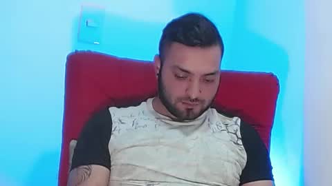 Snapshot of robert_leroy chatting on January 2025 02:33:01 AM Stiven - online show from January 2025 02:33:01 AM