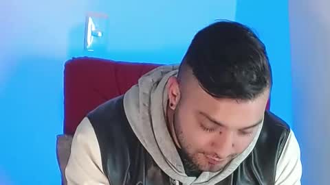 Snapshot of robert_leroy chatting on February 2025 07:02:02 AM Stiven - online show from February 2025 07:02:02 AM