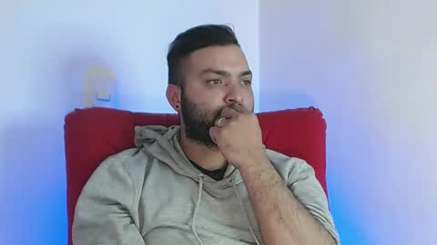 Snapshot of robert_leroy chatting on February 2025 08:20:02 PM Stiven - online show from February 2025 08:20:02 PM