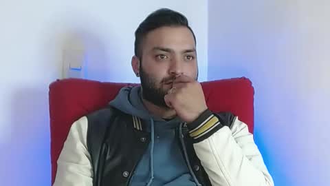 Snapshot of robert_leroy chatting on February 2025 04:35:01 AM Stiven - online show from February 2025 04:35:01 AM