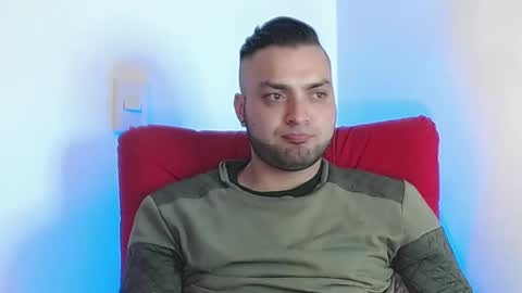 Snapshot of robert_leroy chatting on February 2025 07:05:01 AM Stiven - online show from February 2025 07:05:01 AM