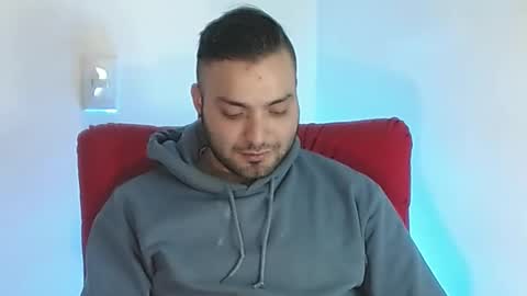 Snapshot of robert_leroy chatting on March 2025 07:49:02 AM Stiven - online show from March 2025 07:49:02 AM