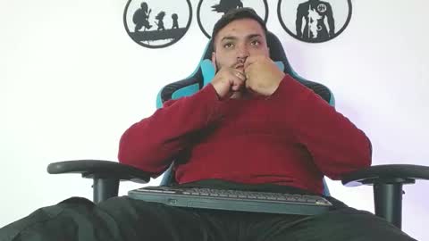 Snapshot of robert_leroy chatting on December 2025 04:39:02 AM Stiven - online show from December 2025 04:39:02 AM