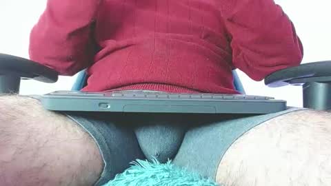 Snapshot of robert_leroy chatting on December 2025 07:35:01 AM Stiven - online show from December 2025 07:35:01 AM