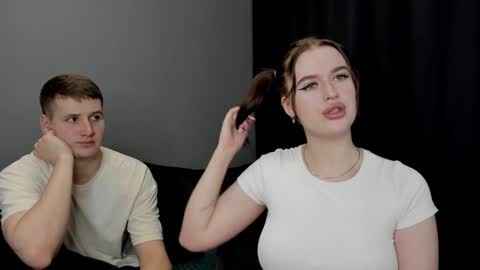 Snapshot of robert_lisa chatting on January 2025 03:39:02 AM Lisa and Robert i am online all days 900 am GMT3 online show from January 2025 03:39:02 AM