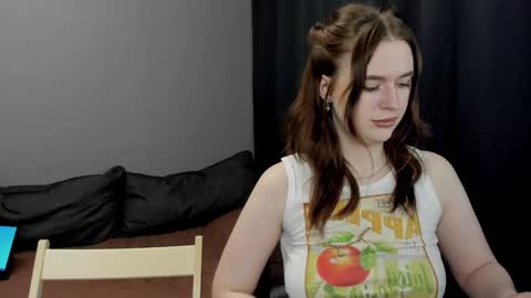 Snapshot of robert_lisa chatting on January 2025 10:31:02 AM Lisa and Robert i am online all days 900 am GMT3 online show from January 2025 10:31:02 AM