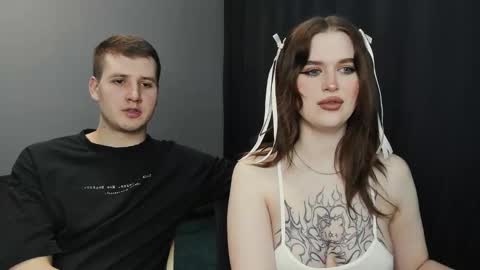 Snapshot of robert_lisa chatting on February 2025 05:28:01 PM Lisa and Robert i am online all days 900 am GMT3 online show from February 2025 05:28:01 PM
