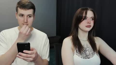 Snapshot of robert_lisa chatting on February 2025 10:47:02 PM Lisa and Robert i am online all days 900 am GMT3 online show from February 2025 10:47:02 PM