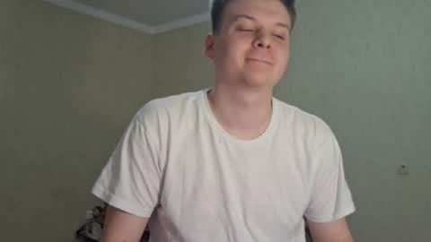 Snapshot of robertdedildo chatting on December 2024 09:30:01 AM Robert online show from December 2024 09:30:01 AM