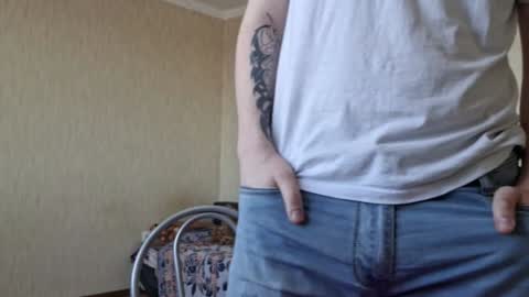 Snapshot of robertdedildo chatting on December 2024 04:29:02 AM Robert online show from December 2024 04:29:02 AM