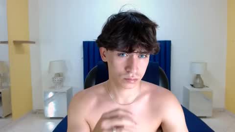 Snapshot of roberthalv chatting on March 2026 12:20:01 PM ROBERTH online show from March 2026 12:20:01 PM