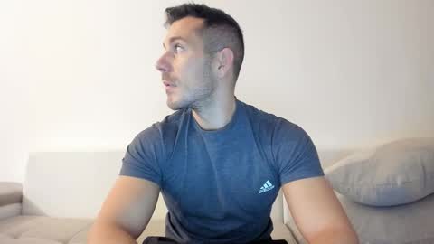 roberto4ever online show from October 2025 05:16:02 AM