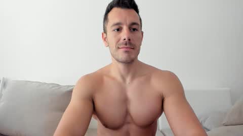 Snapshot of roberto4ever chatting on March 2026 07:15:01 AM roberto4ever online show from March 2026 07:15:01 AM