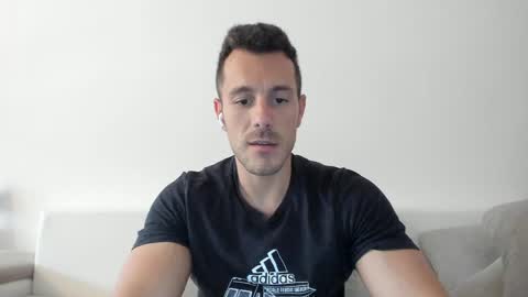 roberto4ever online show from May 2026 10:31:02 AM