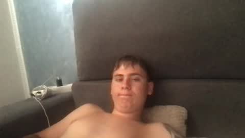 roberto_diaz999 online show from June 2026 10:20:01 AM