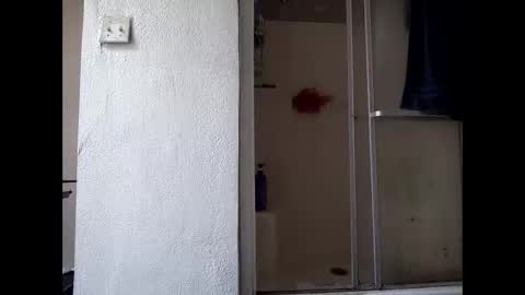 robertsaiz4200 online show from April 2026 06:32:01 PM