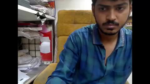 Robertsalia online show from October 2025 12:35:01 PM