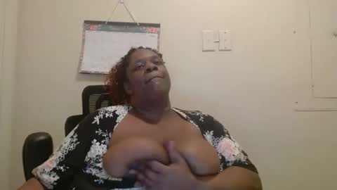 robertswhitney52 online show from December 2025 06:42:02 AM