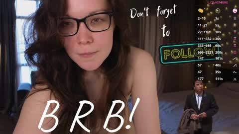 Snapshot of robin_gal chatting on April 2026 07:07:01 AM Robin online show from April 2026 07:07:01 AM
