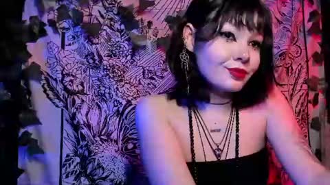 Snapshot of robin_harrington chatting on May 2026 08:25:02 PM Ronin online show from May 2026 08:25:02 PM